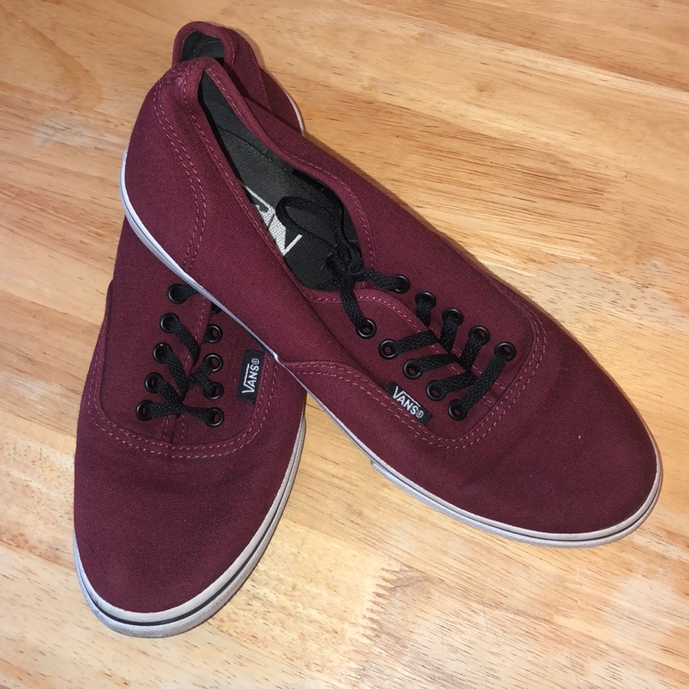 Vans - Maroon & Black